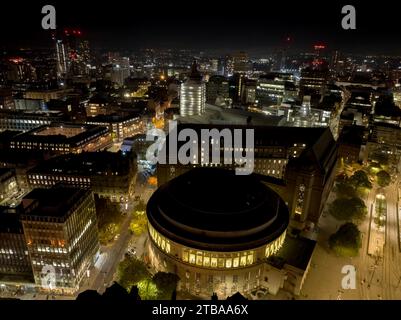 Biblioteca centrale di notte, Manchester Foto Stock