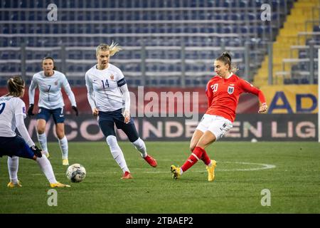 St Polten, Austria. 5 dicembre 2023. NASCHENWENG (AUT) alla partita di calcio Austria - Norvegia UEFA Women's Nations League 2023/2024 nella Niederoesterreich-/NV-Arena di St. Poelten. Credito: Andreas Stroh/Alamy Live News Foto Stock