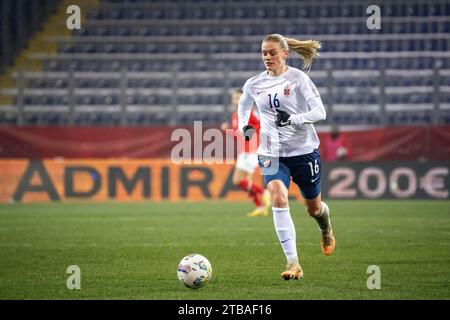 St Polten, Austria. 5 dicembre 2023. HARVIKEN (NOR) alla partita di calcio Austria - Norvegia UEFA Women's Nations League 2023/2024 nella Niederoesterreich-/NV-Arena di St. Poelten. Credito: Andreas Stroh/Alamy Live News Foto Stock