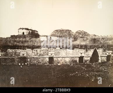 Immagine vintage in bianco e nero delle rovine Maya di Uxmal, Yucatan, Messico, dall'archeologo francese Désiré Charnay CA. 1862-1863 Foto Stock