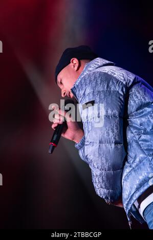 Londra, Regno Unito. 5 dicembre 2023. Il rapper MC Slim di Lewisham si esibisce dal vivo all'Indigo O2 supportando Jeezy, Londra. Cristina Massei/Alamy Live News Foto Stock