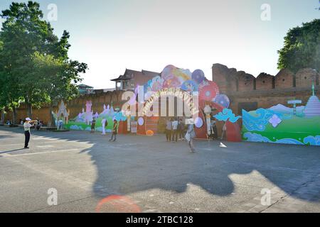 Tha Phae Gate Città vecchia di Chiang Mai Thailandia Foto Stock