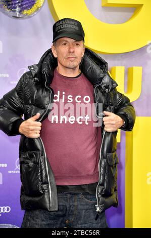 Michael 'Michi' Beck bei der Premiere des Kinofilms 'Girl You Know IT's True' im Zoo Palast. Berlino, 05.12.2023 Foto Stock