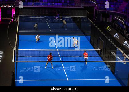 Milano, Italia. 5 dicembre 2023. Vista generale all'interno dell'arena durante il Milano Premiere Padel P1 all'Allianz Cloud Arena. Credito: SOPA Images Limited/Alamy Live News Foto Stock