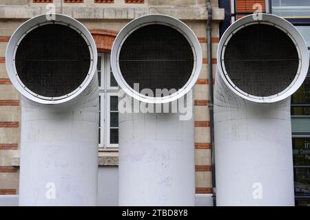 Sculture, figure, la Fontana di Stravinsky, conosciuta anche come la Fontana Tinguely, dettaglio, Centre Georges Pompidou, Parigi, Francia Foto Stock