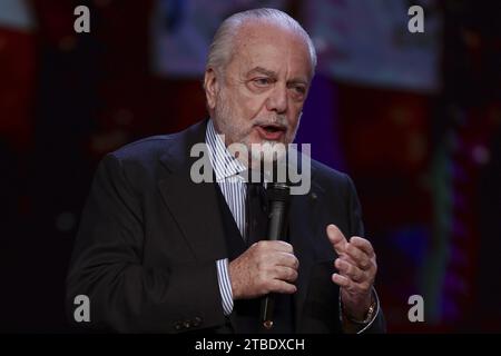 Napoli, Italia. 6 dicembre 2023. Il presidente italiano della SSC Napoli Aurelio De Laurentiis durante la nona edizione dei Gazzetta Sports Awards, la cerimonia di premiazione dedicata alle star dello sport, organizzata dalla Gazzetta dello Sport di Napoli il 6 dicembre 2023 a bordo della MSC Fantasia. Credito: Agenzia fotografica indipendente/Alamy Live News Foto Stock