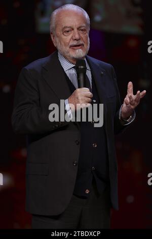 Napoli, Italia. 6 dicembre 2023. Il presidente italiano della SSC Napoli Aurelio De Laurentiis durante la nona edizione dei Gazzetta Sports Awards, la cerimonia di premiazione dedicata alle star dello sport, organizzata dalla Gazzetta dello Sport di Napoli il 6 dicembre 2023 a bordo della MSC Fantasia. Credito: Agenzia fotografica indipendente/Alamy Live News Foto Stock