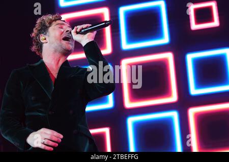 Madrid, Spagna. 6 dicembre 2023. Il cantante David Bisbal si esibisce durante il concerto di i Feel Alive Tour 2023 al Wizcenter di Madrid 6 dicembre 2023 Spagna (foto di Oscar Gonzalez/Sipa USA) (foto di Oscar Gonzalez/Sipa USA) credito: SIPA USA/Alamy Live News Foto Stock