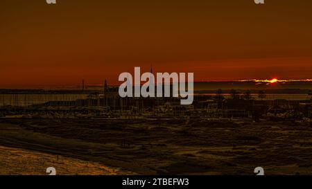 Vista aerea dell'alba sul castello di Kronborg a Elsinore, Danimarca, 28 novembre 2023 Foto Stock