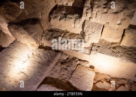 Scantinato Mura di pietra della struttura fenicia - Palermo - Italia Foto Stock