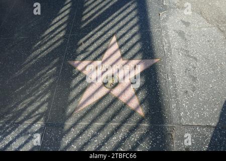 Hollywood, California, USA 5 dicembre 2023 attore Edmund Gwenn Hollywood Walk of Fame Star il 5 dicembre 2023 a Hollywood, California, USA. Foto di Barry King/Alamy Stock Photo Foto Stock