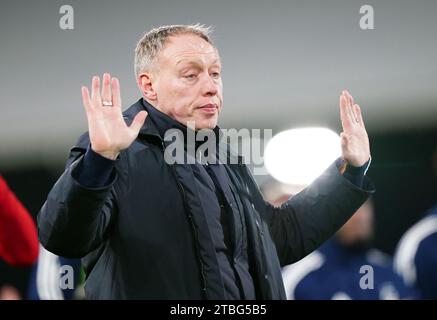 Foto del file datata 06-12-2023 del manager Steve Cooper, che si è assunto la piena responsabilità della sconfitta del Nottingham Forest nel 5-0 contro il Fulham al Craven Cottage, mentre la corsa senza vittorie della sua squadra nella Premier League continuava. Data di emissione: Giovedì 7 dicembre 2023. Foto Stock