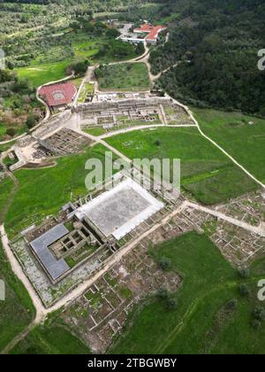 Vista aerea delle rovine romane presso il sito archeologico di Conimbriga, Portogallo, Europa Foto Stock
