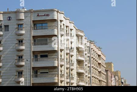 Edificio di appartamenti vicino al lungomare di Jeddah in Arabia Saudita Foto Stock