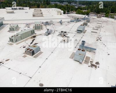 Foto di droni di tetti commerciali Foto Stock