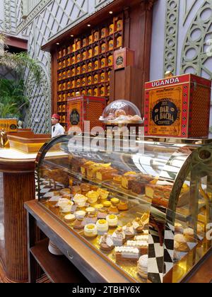 Bacha Coffee Cafe all'interno del Palazzo Dar el Bacha, Marrakech, Marocco, 7 dicembre 2023 Foto Stock