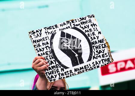 La Cornovaglia risponde al movimento Black Lives Matter a Truro. Foto Stock