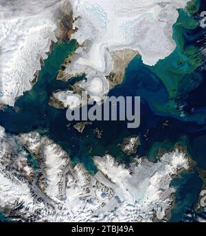 Immagine satellitare che mostra una porzione dell'isola di Nordaustlandet nel nord-est delle Svalbard, Norvegia. Foto Stock