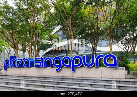 Centro commerciale Plaza Singapura, Orchard Road, Singapore Foto Stock