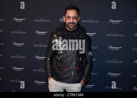 Città del Messico, Messico. 5 dicembre 2023. 5 dicembre 2023, città del Messico, Messico: Aaron Balderi partecipa al Blue carpet della premiere della serie TV "Los Enviados". Al Teatro Helenico. Il 5 dicembre 2023 a città del Messico, Messico. ( Foto di Jaime Nogales/ Eyepix/Sipa USA) credito: SIPA USA/Alamy Live News Foto Stock