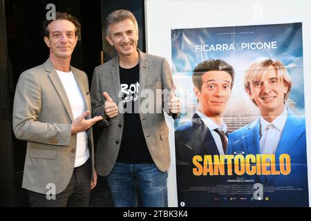 Napoli, Italia. 7 dicembre 2023. 'Cinema Metropolitan' (Na) 7/12/2023 presentazione del film 'Santocielo' nella foto: Ficarra & Picone Credit: Independent Photo Agency/Alamy Live News Foto Stock