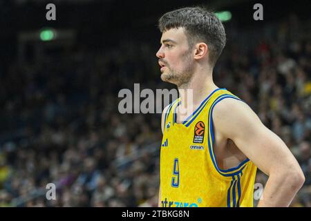 Berlino, Deutschland 07. Dicembre 2023: Basket EuroLeague - 2023/2024 - Alba Berlin vs. Anadolu Efes Istanbul IM Bild: Jonas Mattisseck (Alba Berlin) Foto Stock