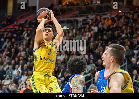 Berlino, Deutschland 07. Dicembre 2023: Basket EuroLeague - 2023/2024 - Alba Berlin vs. Anadolu Efes Istanbul IM Bild: Matteo spagnolo (Alba Berlin) Foto Stock