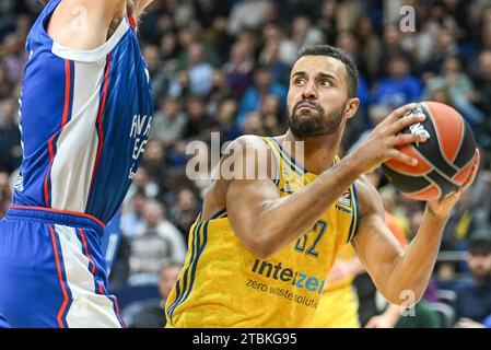 Berlino, Deutschland 07. Dezember 2023: Basket EuroLeague - 2023/2024 - Alba Berlin vs. Anadolu Efes Istanbul IM Bild: Johannes Thiemann (Alba Berlin) Foto Stock