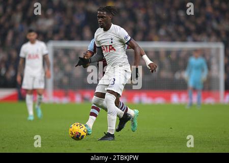 Londra, Regno Unito. 6 dicembre 2023. Yves Bissouma del Tottenham Hotspur durante la partita di Premier League tra Spurs e West Ham Utd al Tottenham Hotspur Stadium di Londra. Crediti: MARTIN DALTON/Alamy Live News Foto Stock