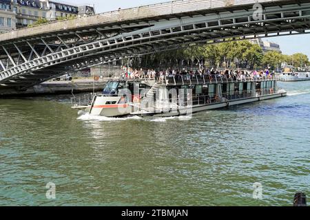 Escursione in barca sulla Senna, Parigi, Francia Foto Stock