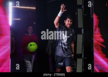 Milano, Italia. 7 dicembre 2023. Chingotto Federico (ARG) visto durante il Milano Premier Padel P1 match tra Bergamini Lucas (BRA)/Ruiz Victor (ESP) vs Chingotto Federico (ARG)/Navarro Francisco (ESP) all'Allianz Cloud Arena. Navarro Francisco Paquito e Chingotto Federico hanno vinto 6-2, 6-3 (foto di Fabrizio Carabelli/SOPA Images/Sipa USA) credito: SIPA USA/Alamy Live News Foto Stock