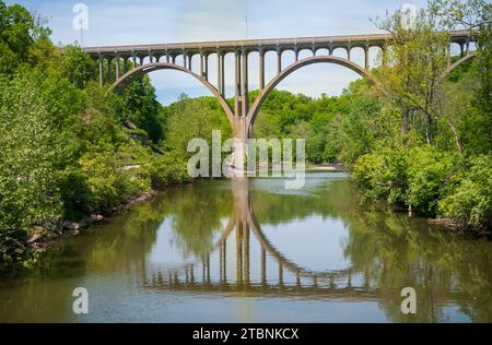 Il ponte ad alto livello Brecksville-Northfield presso il Cuyahoga Valley National Park in Ohio, Stati Uniti Foto Stock