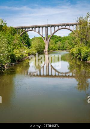 Il ponte ad alto livello Brecksville-Northfield presso il Cuyahoga Valley National Park in Ohio, Stati Uniti Foto Stock