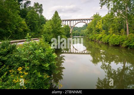 Il ponte ad alto livello Brecksville-Northfield presso il Cuyahoga Valley National Park in Ohio, Stati Uniti Foto Stock