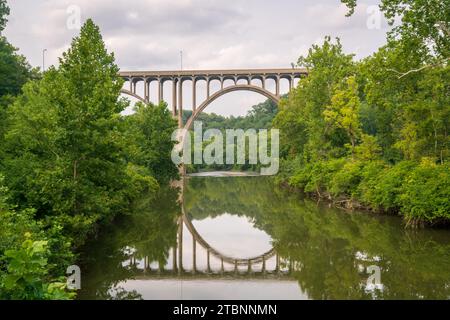 Il ponte ad alto livello Brecksville-Northfield presso il Cuyahoga Valley National Park in Ohio, Stati Uniti Foto Stock