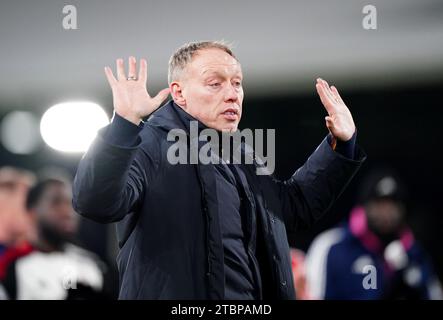 Foto del file datata 06-12-2023 del manager del Nottingham Forest Steve Cooper che insiste sui suoi giocatori del Nottingham Forest che devono dimostrare di essere feriti dopo il loro tuffio del Fulham. Data di emissione: Venerdì 8 dicembre 2023. Foto Stock