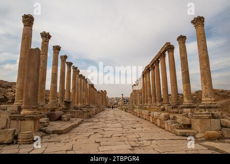 Jerash in Giordania fu fondata nel II secolo a.C. ma decollò sotto il dominio romano. È una delle città romane meglio conservate al mondo Foto Stock