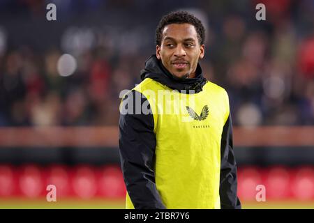 Rotterdam, Niederlande. 7 dicembre 2023. Riscaldamento del Quinten Timber di Feyenoord durante la partita olandese Eredivisie tra Feyenoord e FC Volendam il 7 dicembre 2023 a Rotterdam, Paesi Bassi credito: dpa/Alamy Live News Foto Stock