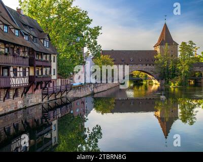 Vecchie case sulla Torre Pegnitz, Fronveste e Schlayer, Norimberga, Franconia media, Baviera, Germania, Europa Foto Stock