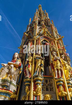 Bellissima fontana sulla piazza principale del mercato di Norimberga, Franconia centrale, Franconia, Baviera, Germania, Europa Foto Stock