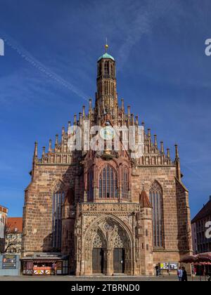 Chiesa di nostra Signora sulla piazza principale del mercato di Norimberga, Franconia centrale, Franconia, Baviera, Germania, Europa Foto Stock