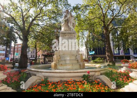 Inghilterra, Londra, Leicester Square, Statua di William Shakespeare Foto Stock