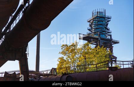 Un'immagine del complesso industriale Vitkovice inferiore incentrata sulla Bolt Tower Foto Stock