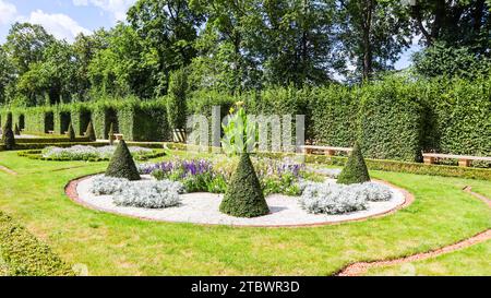 Polonia, 04 agosto 2019: Palazzo reale Wilanow e giardino a Varsavia. Residenza del re Giovanni III Sobieski Foto Stock