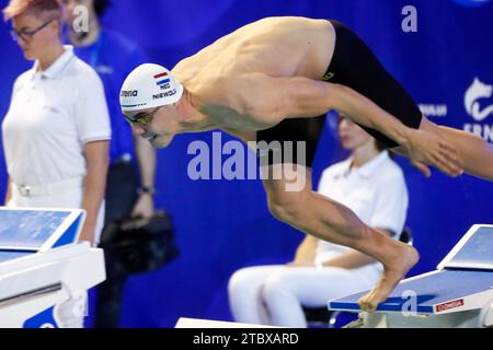 Otopeni, Romania. 9 dicembre 2023. OTOPENI, ROMANIA - 9 DICEMBRE: Sean Niewold dei Paesi Bassi gareggia nei 100 m Freestyle maschile durante i campionati europei di nuoto a corto raggio del 2023 il 9 dicembre 2023 a Otopeni, Romania. (Foto di Nikola Krstic/BSR Agency) credito: BSR Agency/Alamy Live News Foto Stock