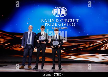 REID Robert, Vice Presidente FIA per lo Sport, ritratto con SHARP Louis, Campionato di Formula 4 certificato da FIA - F4 UK e ISCHER Ethan, Campionato di Formula 4 certificato da FIA - F4 CEZ durante la cerimonia di premiazione FIA Rally & Circuit 2023 a Baky il 9 dicembre, 2023 al Baku Convention Center di Baku, Azerbaigian - foto Frédéric le Floc'h/DPPI Credit: DPPI Media/Alamy Live News Foto Stock