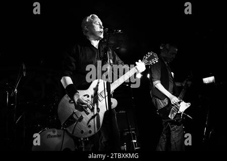 Glasgow, Regno Unito. 8 dicembre 2023. Fotografie di Kirk Brandon di Spear of Destiny che si esibisce al re Tuts Glasgow il 7 dicembre 2023 Credit: Glasgow Green at Winter Time/Alamy Live News Foto Stock