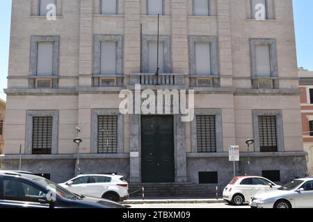 Porta d'ingresso, ingresso e facciata della filiale Banca d'Italia nel centro di Trapani, Sicilia Foto Stock