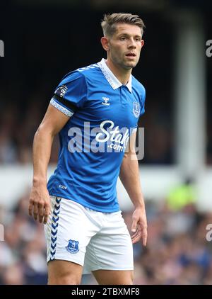 Foto del file datata 17-09-2023 di James Tarkowski di Everton che insiste che la gente non capisce quanto bene la squadra stia facendo guardando la classifica. Data di emissione: Sabato 9 dicembre 2023. Foto Stock