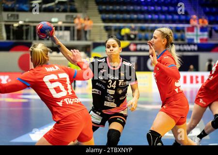 Frederikshavn, Danimarca. 8 dicembre 2023. Alicia Fernandez (34) della Spagna vista durante la partita IHF World Handball Championship 2023 tra Repubblica Ceca e Spagna all'Arena Nord di Frederikshavn. (Foto: Gonzales Photo/Alamy Live News Foto Stock